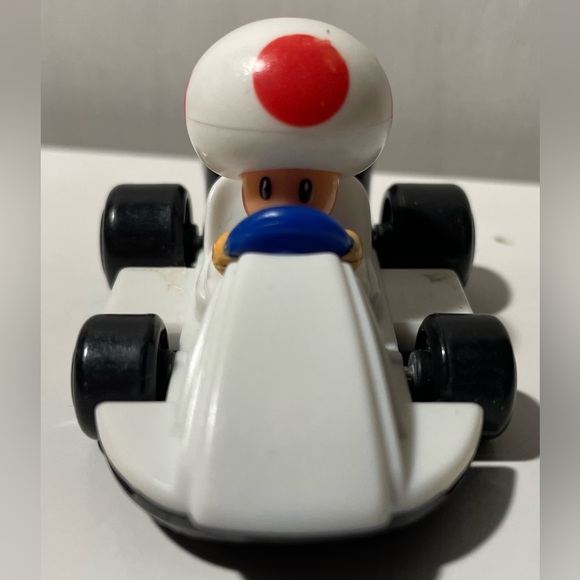 Super MARIO KART Toad NINTENDO 2014 McDonald's MUSHROOM CAR RACER Happy Meal Toy - Picture 3 of 6
